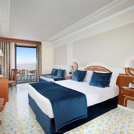 فندق Alimuri Bay 4*