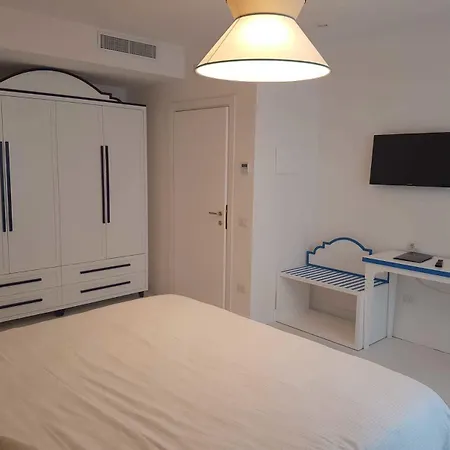 Alimuri Bay فندق 4*