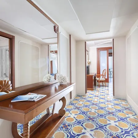 Alimuri Bay فندق ميتا