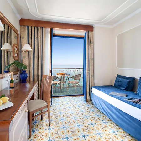 فندق Alimuri Bay