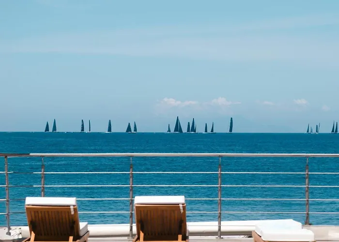 Alimuri Bay Hotel 4*