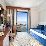 Hotel Alimuri Bay