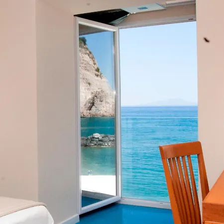 Alimuri Bay Hotel Meta
