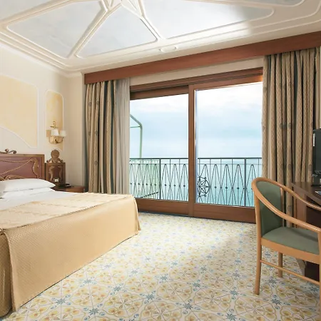 Alimuri Bay 酒店 4*