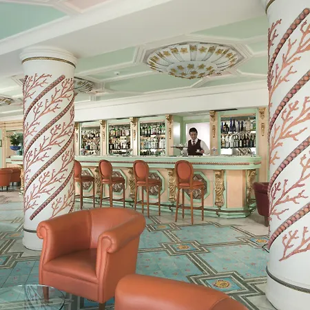 酒店 Alimuri Bay 4*