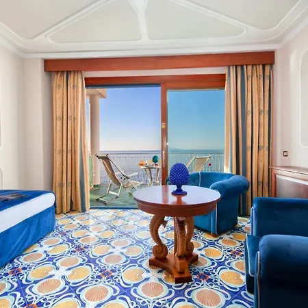 Hotel Alimuri Bay