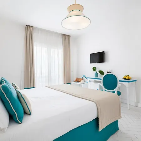 Alimuri Bay Ξενοδοχείο 4*