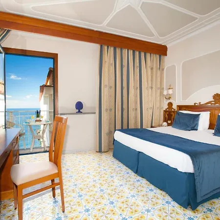 Alimuri Bay Hotel