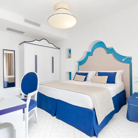 Alimuri Bay Hotel