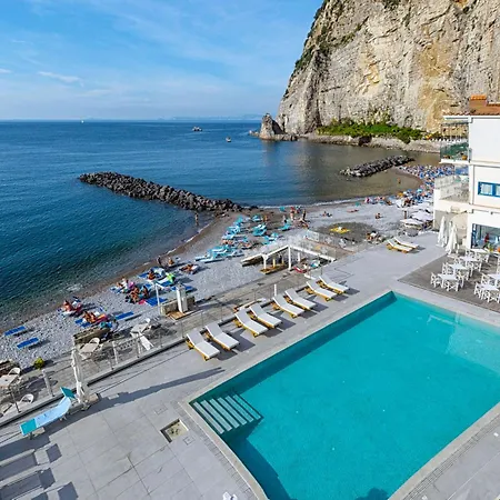 Ξενοδοχείο Alimuri Bay