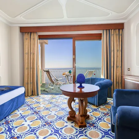 Alimuri Bay 4* מטה