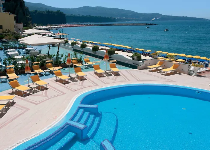 Alimuri Bay Szálloda 4*