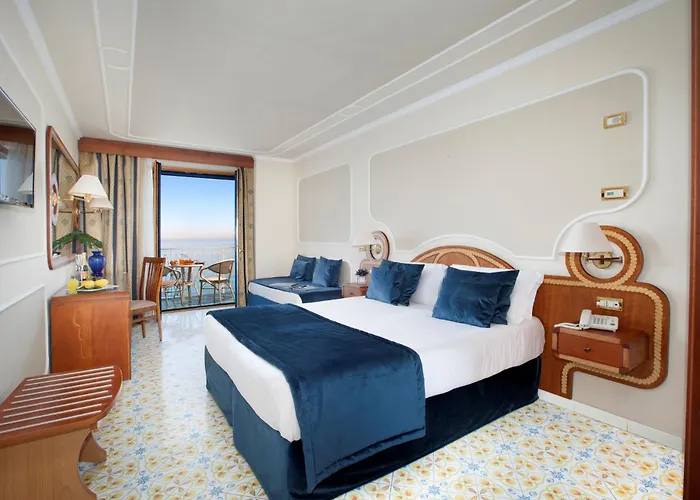 Hotel Alimuri Bay 4*