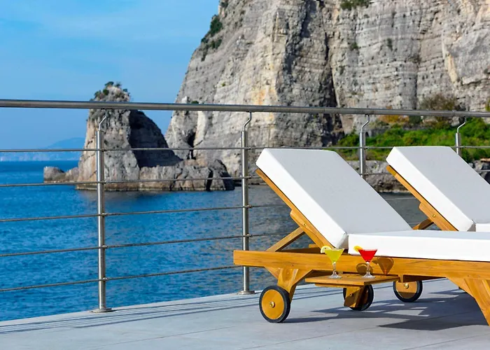 Hotel Alimuri Bay Meta