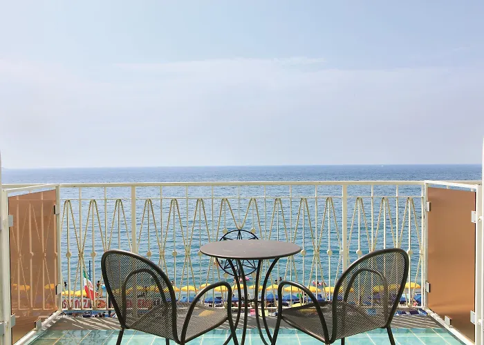 Alimuri Bay Hotel Meta