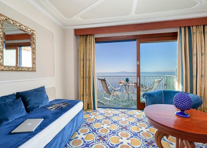 Alimuri Bay 4*