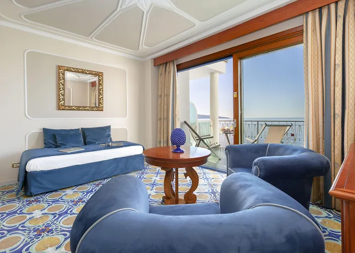 Alimuri Bay Hotel