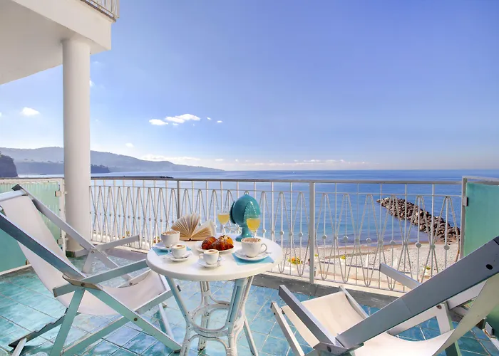 Hotel Alimuri Bay 4*