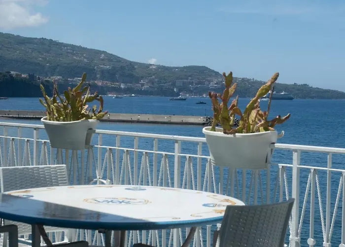 Szálloda Alimuri Bay 4*